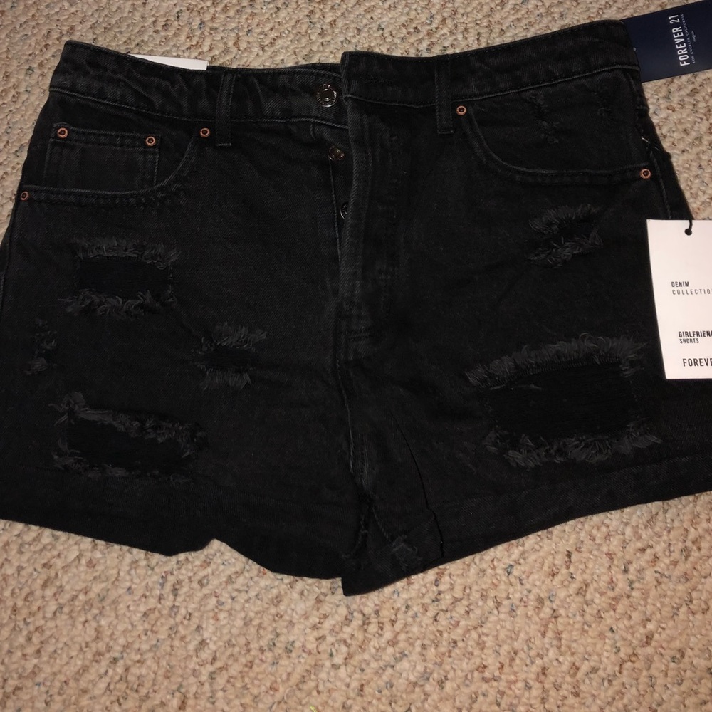 High-Waisted Black Jean Shorts - Forever21